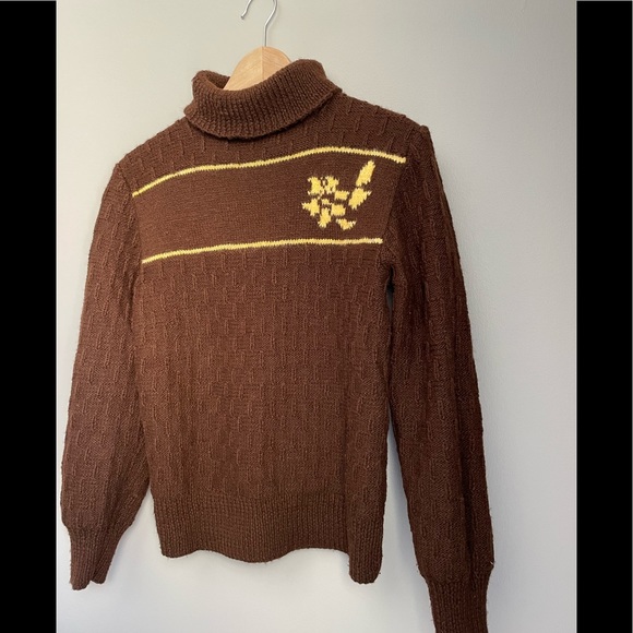 Hand Crafted Wool High Neck Fitted Sweater - M - Picture 2 of 15